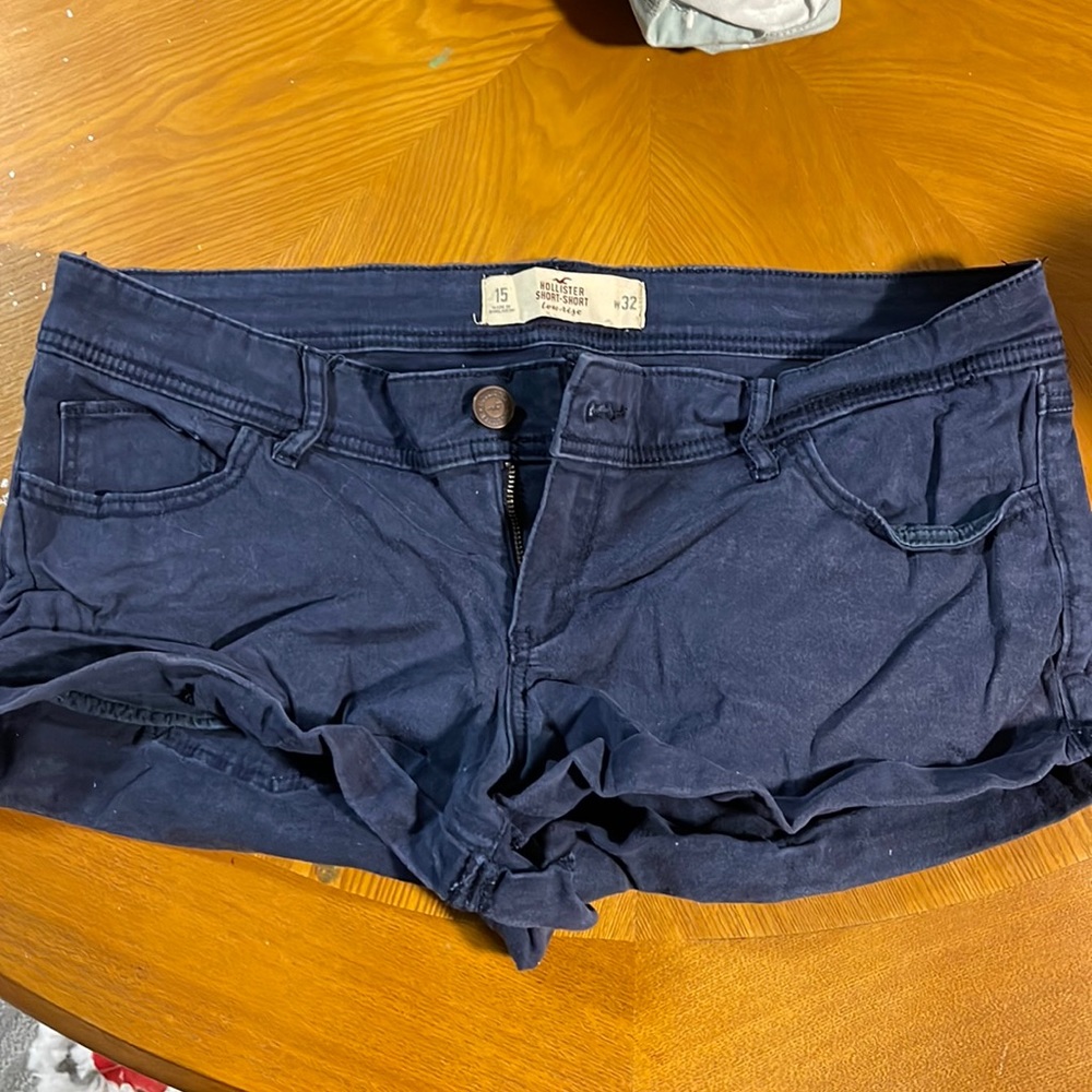 Hollister low rise short shorts